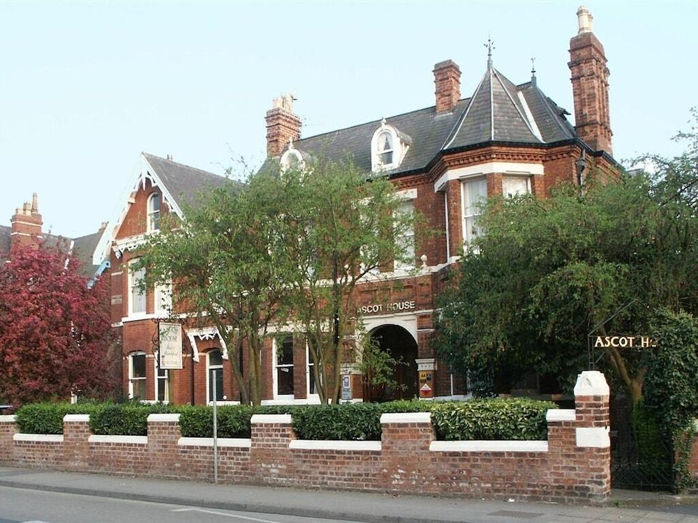 Ascot House Hotel Йорк Екстериор снимка